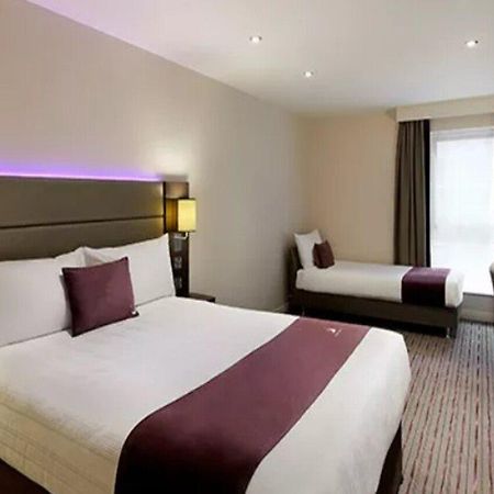 Premier Inn Ware Zewnętrze zdjęcie