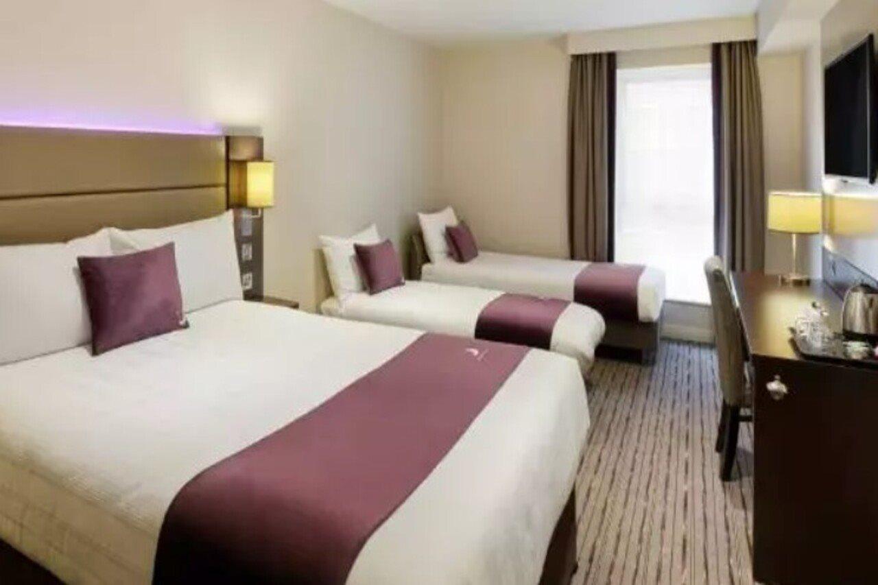 Premier Inn Ware Zewnętrze zdjęcie